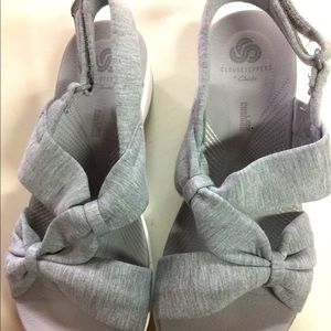 Cloud steppers sandals